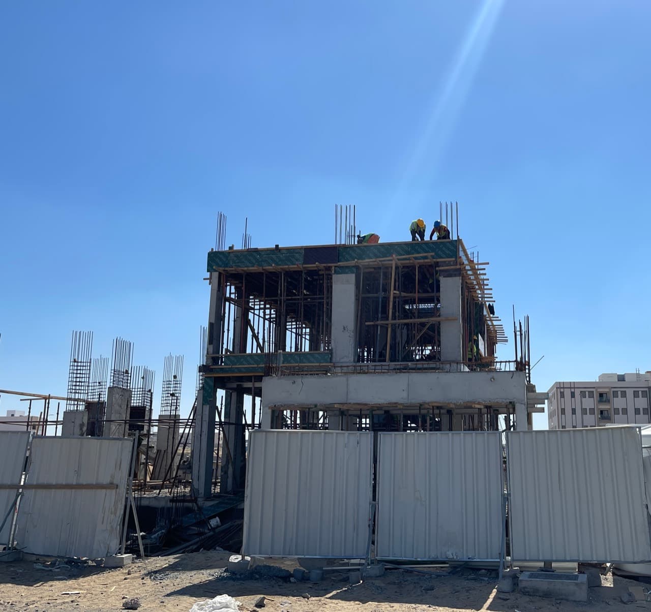 Front view of a villa reinforced concrete frame under construction
